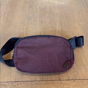 lululemon athletica Women’s Plum Belt Bag
